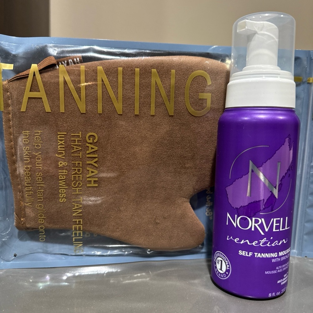 Norvell Venetian Self Tanning Mousse with Mitt